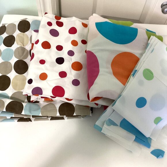 Big Bundle of Cotton Fabric Scraps White Material With Big Circles Multicolored - Picture 1 of 10